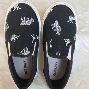Boy Black shoes with Tiger print Size7